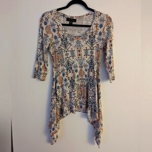 XS Karen Kane Handkerchief Top